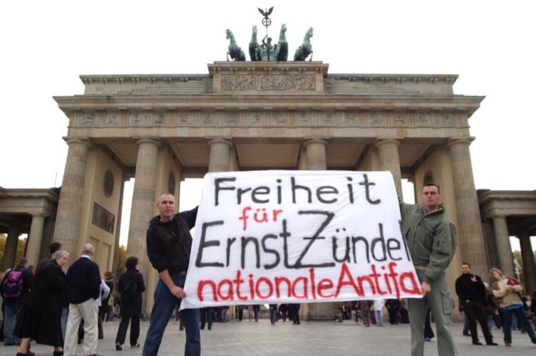 Freiheit f�r Ernst Z�ndel - Detlef Nolde und Peter T�pfer - nationale Antifa